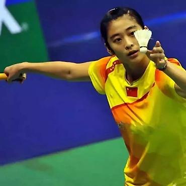 badminton: Badminton roketkasi "Kangwei"+3 ədəd valani. Metrolara və şəhərdaxili — 4