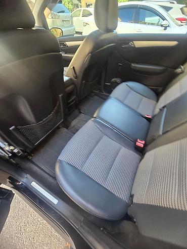 46 kuza: Mercedes-Benz B 170: 1.7 л | 2007 г. Хэтчбэк — 6