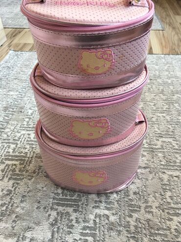 биндеры fellowes с металлическим корпусом: Органайзер розовый с Хелло Кити комплект