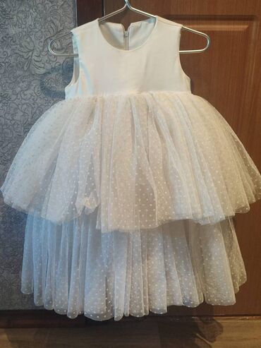 свадебное платье: Платье новое 3-5 лет от ребенка