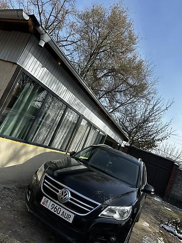 Volkswagen Tiguan: 2010 г., 2 л, Автомат, Бензин, Кроссовер
