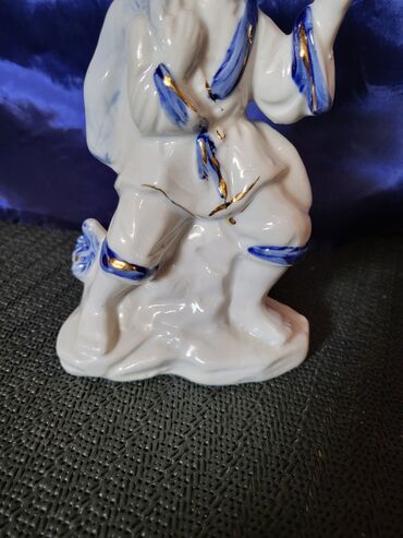 Figurice i makete: Porcelanska nova,vintaz figura kineski mudrac. Figura na lalafo.rs — 8 Figurice i makete: Porcelanska nova,vintaz figura kineski mudrac. Figura — 8