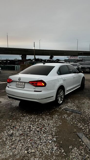 Volkswagen: Volkswagen Passat: 2018 г., 2 л, Автомат, Бензин, Седан — 16