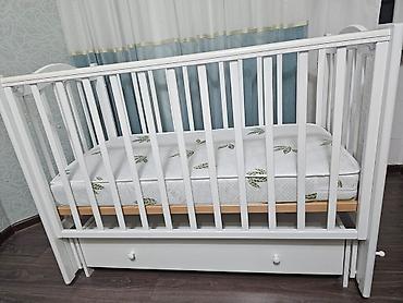 korpə beşiyi: Oğlan və qız üçün, İşlənmiş, Dördbucaq, Beşik, Dəstsiz, Matras ilə, Yellənmə mexanizmi ilə — 3
