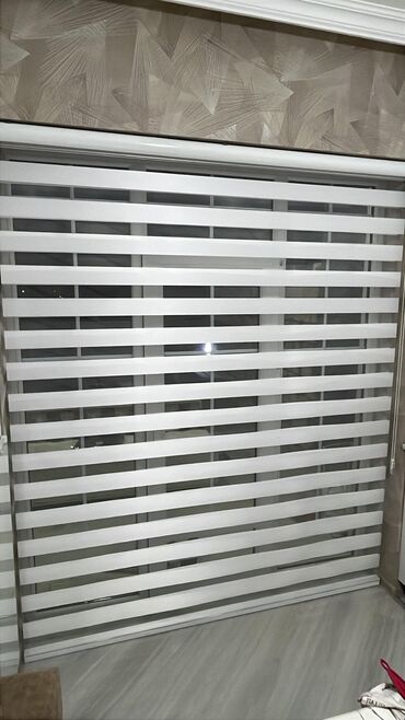 divan uzlukleri instagram: Ağ rəngli zebra jalüz pərdə - Tip: Zebra (iki qat parça – şəffaf və