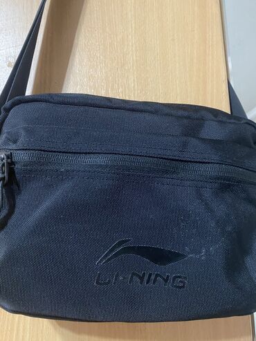 вместительная сумка: Барсетка LiNing оригинал вместительная горизонтальная состояние
