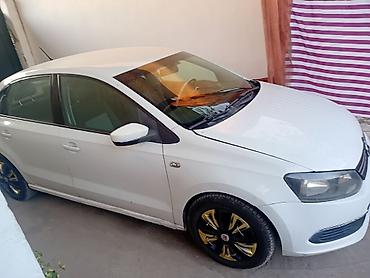 v klass: Volkswagen Polo: 2014 г., Седан — 4