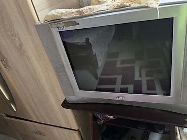 JVC markalı televizor. Klassik böyük ekranlı modeldir. Gümüş rəngli lalafo.az -da JVC markalı televizor. Klassik böyük ekranlı modeldir. Gümüş rəngli