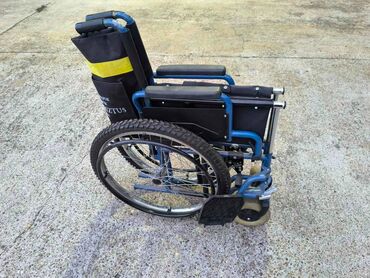 Hodalice, štake, štapovi za hodanje, kolica za hodanje: Invalidska kolica u dobrom stanju

Nalaze su Kotežu — 10