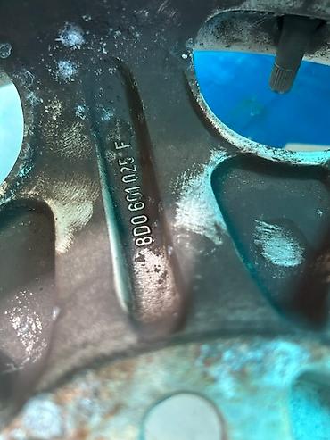 g comp: Комплект из 4 колёс Audi: литые диски + летние шины. - Диаметр — 8
