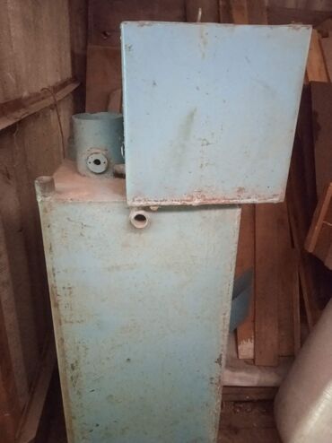 газовый оборудование: Продаю газовый котел новый совершенно, Советский отапливается и углем