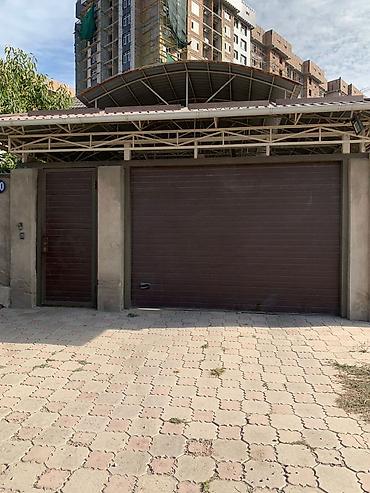 Долгосрочная аренда домов: 300 м², 6 комнат — 1