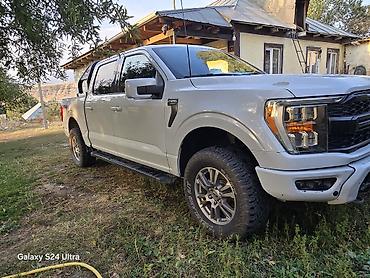 на пикап: Ford F-150: 2021 г., 3.5 л, Автомат, Бензин, Пикап — 4