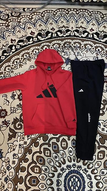 Спортивный костюм Adidas (толстовка + брюки) реальным клиентам уступка at lalafo.kg Спортивный костюм Adidas (толстовка + брюки) реальным клиентам уступка