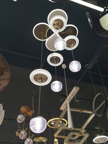 çox gözəl şəkillər: Çılçıraq, 10 və daha çox lampa