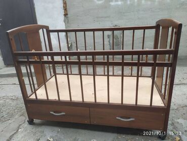 продаю детский кровать: Односпальная кровать, Для девочки, Для мальчика, Б/у