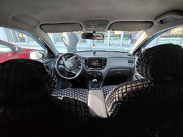 Kia: Kia Rio: 1.4 l | 2010 il Sedan — 10