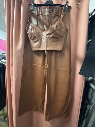 ženski kombinezoni za punije: Stradivarius, XS (EU 34), Single-colored, color - Brown