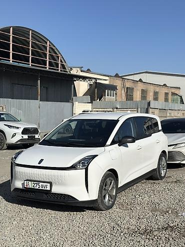 Другие автомобили: Электромобиль Bestune NAT (европейская версия E05), белый, кузов — — 1