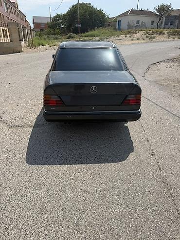 mercedes e class w124: Mercedes-Benz E-Class (W124) sedan - Kuzov: metalika, 4 qapı, klassik — 9