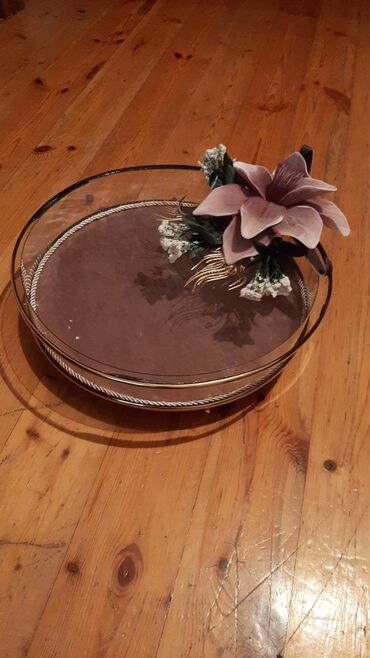 Digər dəstlər və servizlər: 16 ededdir 700 alinib 500 e satilir kim alsa taksiyle unvana — 8