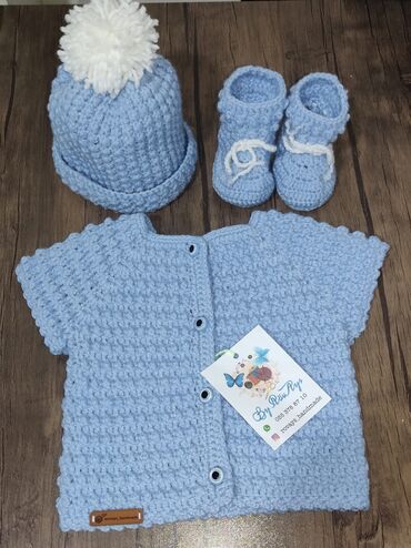 Dəstlər: Əl işi toxunma uşaq geyimləri və aksessuarları. Hər biri sifarişlə — 7