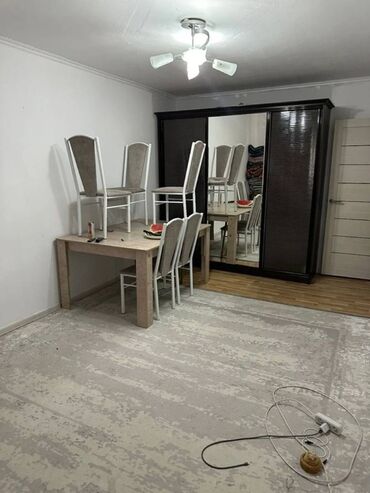 купить квартиру в микрорайоне бишкек: 2 комнаты, 57 м², 104 серия, 4 этаж, Косметический ремонт