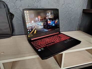 фон для студии: Ноутбук, Acer, 16 ГБ ОЗУ, Intel Core i5, 15.6 ", Для работы, учебы, память SSD