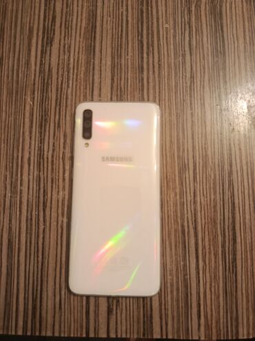 ж 2 телефон: Samsung Galaxy A70, цвет - Белый, 2 SIM