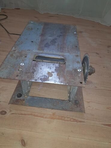 Digər mişarlar: Masaüstü dairəvi mişar qurğusu (özəl yığım) - Metal karkaslı — 24