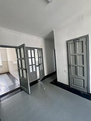 Аренда офисов: Аренда офисов, 250 м², В частном доме, 1 линия — 8