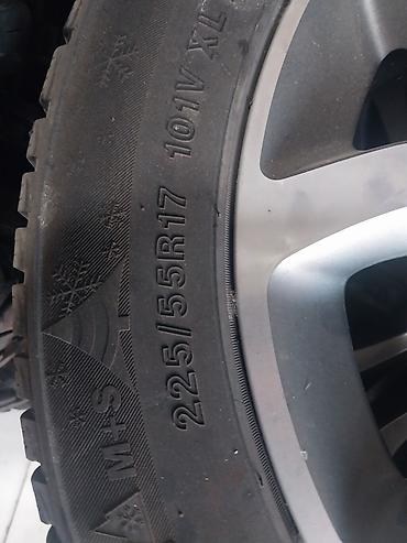 bbs disk teker: 225/55 R17 ölçüdə qış təkərləri və yüngül lehimli disklər dəsti. Əsas — 1