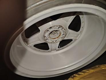 şin və disk: Borbet r17 2 edet enli arxaya vurmaq ucun satlir. Xüsusiyyətlər: - — 3