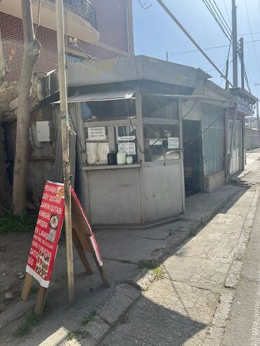 Mağazalar: Bakıxanov qəsəbəsi(Razin),11nömrəli polilinikanın yanı