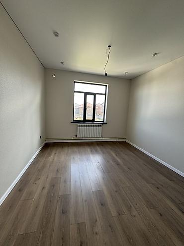 Продажа коттеджей и домов: 🏙️ Продаётся: дом (5+ комнат) — 240 м² (участок 4 сотки) 📍 Локация — 15