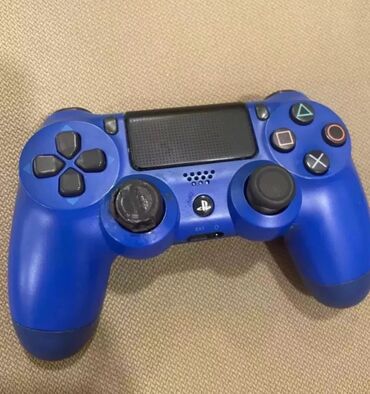 ps4 pult qiymeti: Ps4 coystiki original Az islenib Ustunde cizigi yoxdu Hecbir problemi