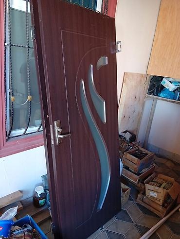 İç qapı – MDF laminat, tünd qoz rəngində. - Ölçü: təxmini 200x80 sm lalafo.az -da İç qapı – MDF laminat, tünd qoz rəngində. - Ölçü: təxmini 200x80 sm