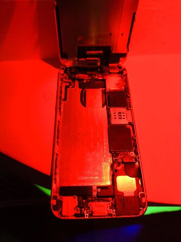 Apple iPhone: IPhone 6, Gümüşü, Qırıq — 17