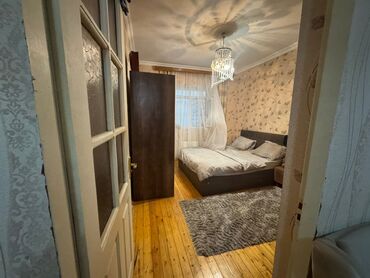 Həyət evləri və villaların satışı: Binəqədi qəs. 3 otaqlı, 100 kv. m — 2