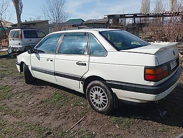 Volkswagen: Volkswagen Passat: 1990 г., 1.8 л, Механика, Бензин, Седан — 4