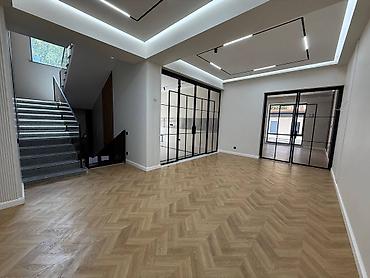 Продажа коттеджей и домов: 5 и более комнат, 300 м², 7 соток, Бишкек, Агентство недвижимости — 2