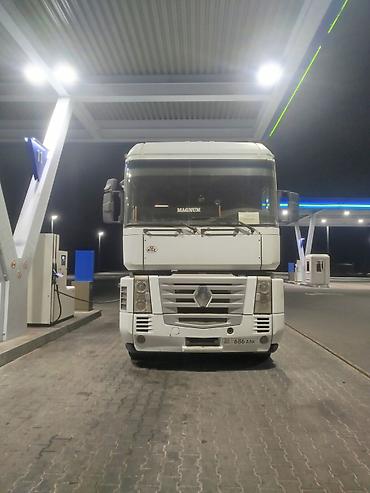 Тягачи: Тягач, Renault, Тентованный — 1