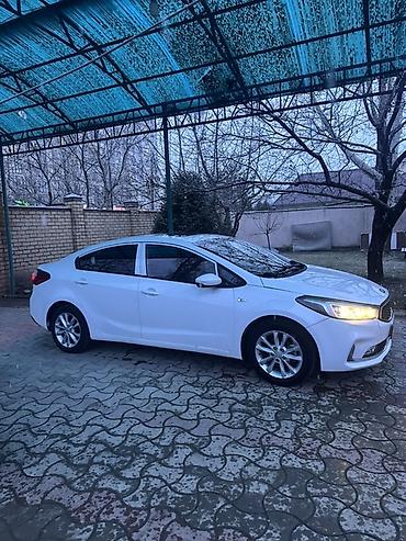 Другие детали салона: Kia (интерьер и оснащение салона) - Центральная мультимедийная — 10