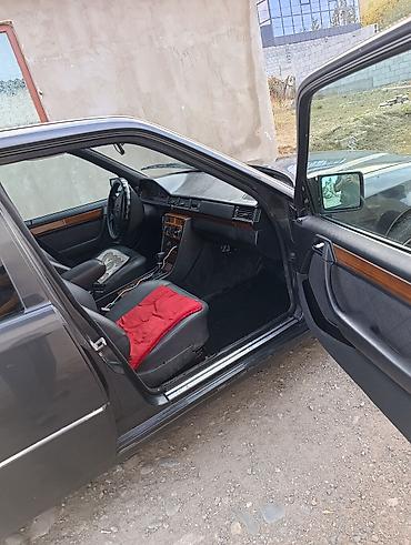 рекстан пикап: Mercedes-Benz W124: 1993 г., 2.2 л, Механика, Бензин, Седан — 7