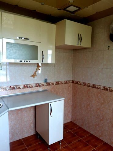 Uzunmüddətli kirayə mənzillər: Nizami rayonu,Neftciler,startın yanında,mənzil qanuni 2 — 10