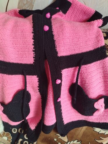 Jiletlər: Məhsul dəsti: 1) Əl toxuması yun jilet - Rəng: krem (təbii ağ), qara — 5