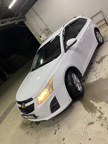 Chevrolet: Chevrolet Cruze: 2014 г., 1.6 л, Механика, Бензин, Хэтчбэк — 2