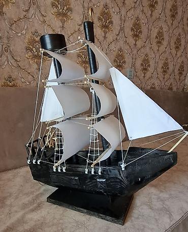 Искусство и коллекционирование: Masa üstü dekorativ yelkənli gəmi maketi - Material: Korpus – qara — 2
