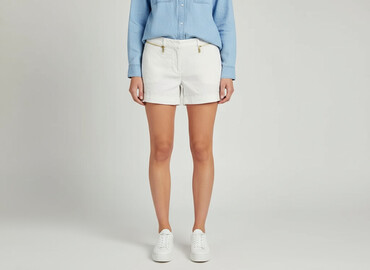 krótkie spodenki off white: Top Secret, Shorts for women, size S