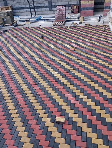 Тротуарная плитка: Тротуарная плитка вибролитая (комплектные наборы и бордюр) - Тип — 23